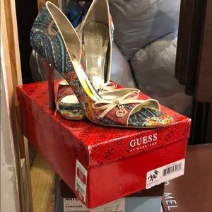Guess by Marciano Paisley size 10 Stilettos